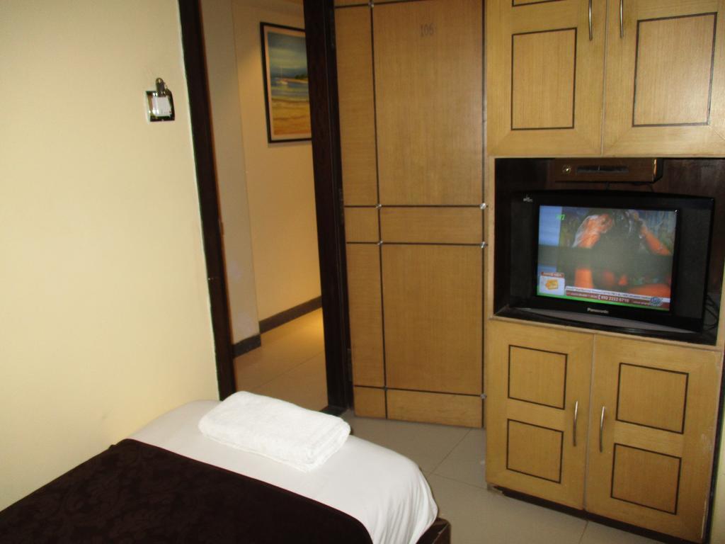 Hotel Sapna Marine Мумбаи Экстерьер фото
