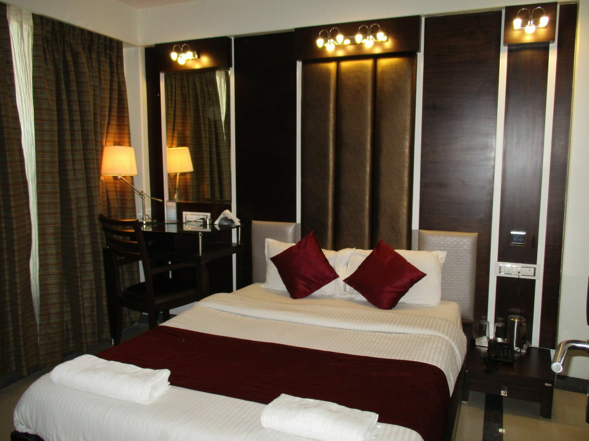 Hotel Sapna Marine Мумбаи Экстерьер фото